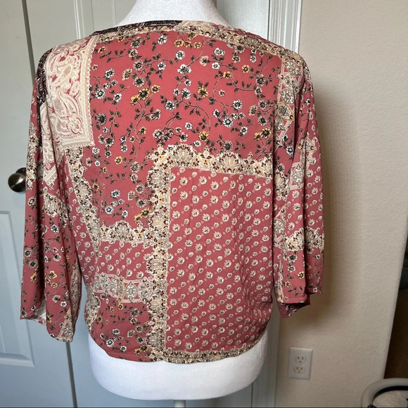 I. Joah V-Neck Tie Front Multimedia Boho  Top, Small - Picture 4 of 8